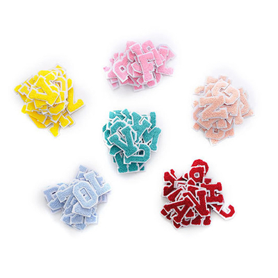 La correction de broderie de Chenille de 26 lettres pour DIY met en sac la veste d'université