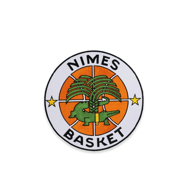 Corrections faites sur commande de broderie de logo de tissu de sergé pour l'OEM d'habillement de vêtement