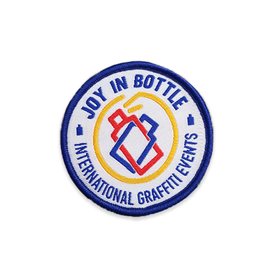 Fer acceptable de logo multiple sur la taille de coutume de tissu de sergé d'insignes de corrections brodées