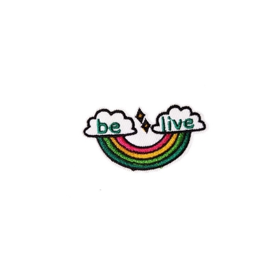 La broderie faite sur commande de DiY de logo de chapeau d'habillement raccorde l'autocollant décoratif pour la vente en gros d'usine de T-shirt de veste